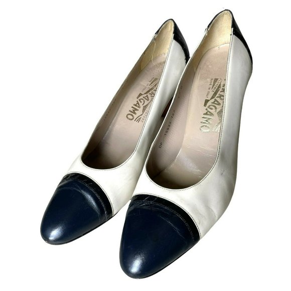 Salvatore Ferragamo VTG Size 6.5 5 Navy & Cream Women Heels Shoes Cap Toe - Picture 1 of 7